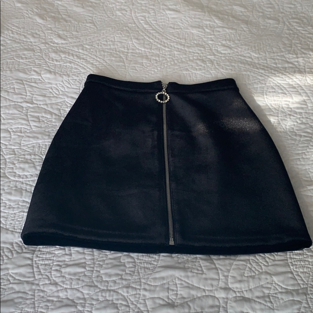 H&M Black velvet mini skirt